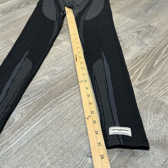 The Giving Movement Tonal Compression Sleeveless Bodysuit XS - Picture 6 of 8